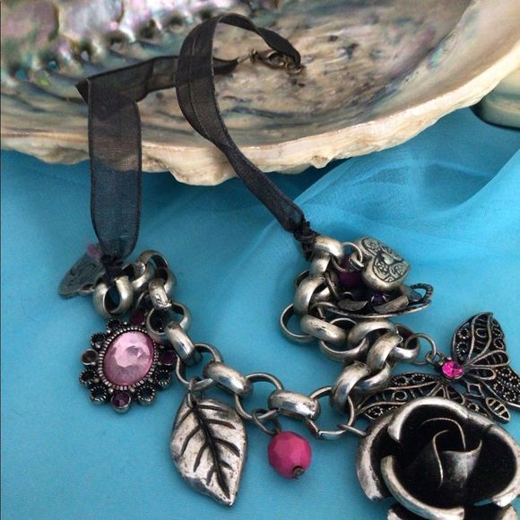 Vintage Jewelry - Vintage 90’s Grunge Metal Charm Necklace Super Cute!